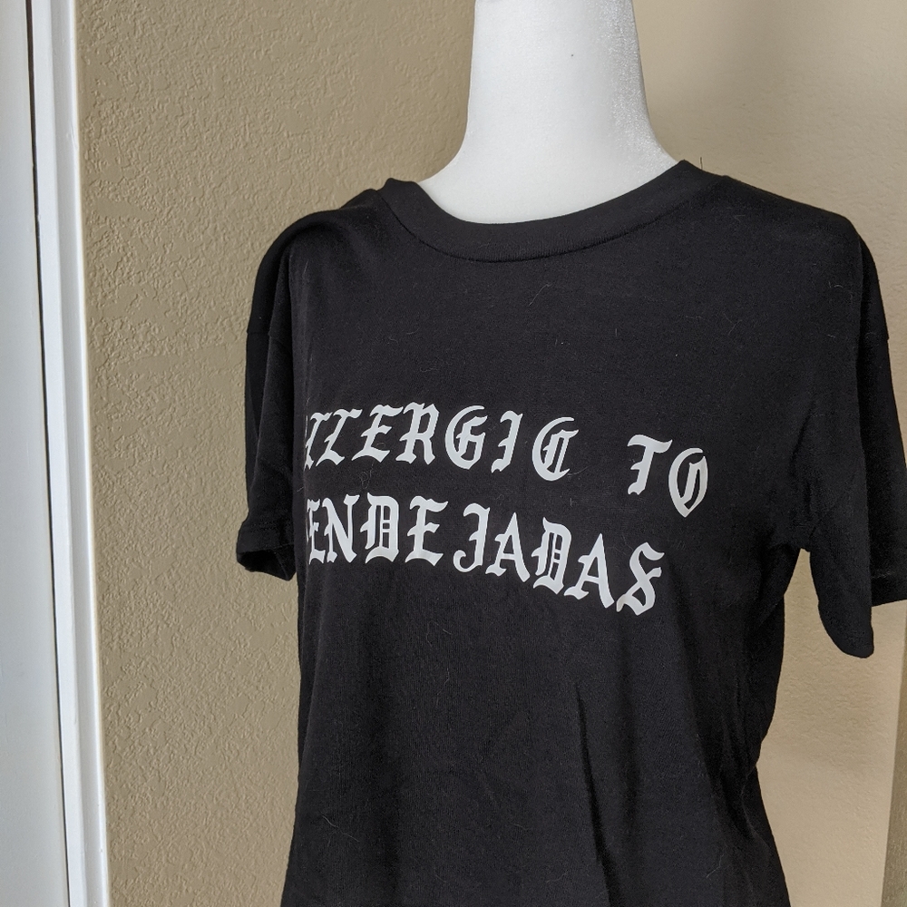 Allergic to Pendehadas oversized crop